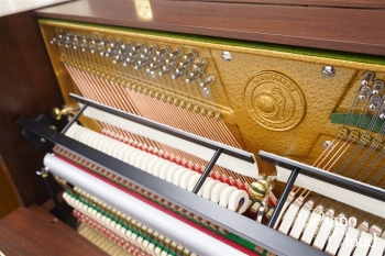 アップライトピアノ T-122 Tradition（ウォルナット艶消）