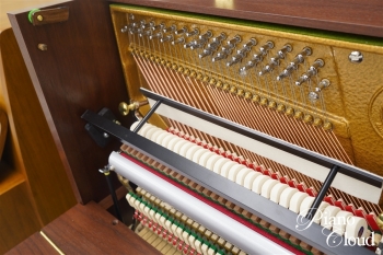 アップライトピアノ T-122 Tradition（ウォルナット艶消）