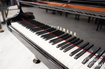 グランドピアノ C3X