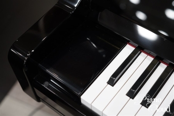 アップライトピアノ　YU11