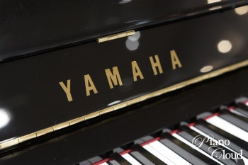 アップライトピアノ　YU11
