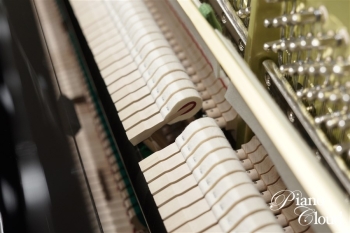 アップライトピアノ　YU11