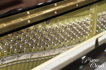 アップライトピアノ　YU11