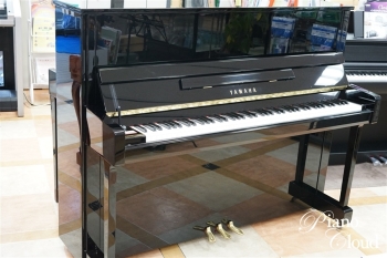 中古アップライトピアノ b121