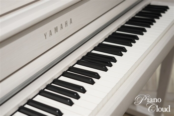 電子ピアノ　CLP-835WB