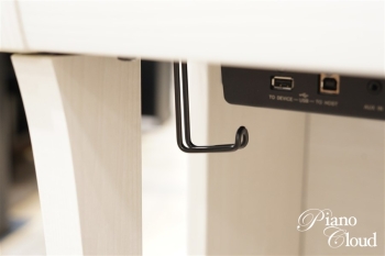 電子ピアノ　CLP-835WB