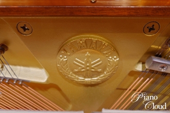 中古アップライトピアノ　YU11W