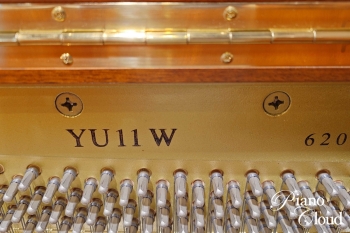 中古アップライトピアノ　YU11W