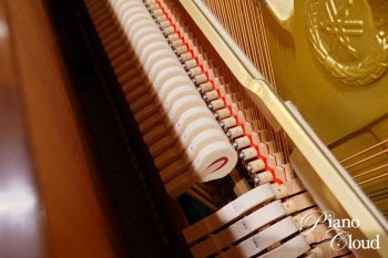 中古アップライトピアノ　YU11W