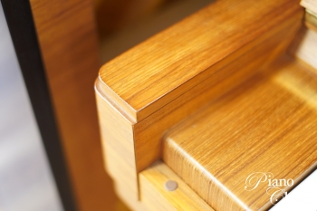 中古アップライトピアノ W107BT