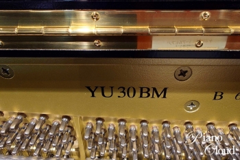 中古アップライトピアノYU30BM