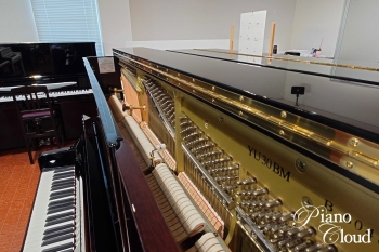 中古アップライトピアノYU30BM