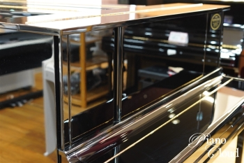 中古アップライトピアノ　UX10Bl