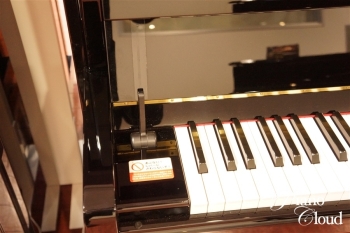 中古アップライトピアノb113