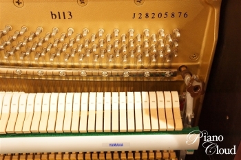 中古アップライトピアノb113