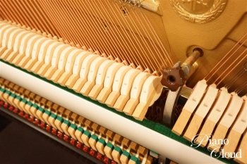 中古アップライトピアノb113