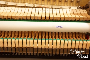 中古アップライトピアノb113