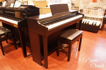 中古電子ピアノCLP825R