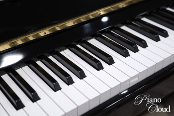 中古アップライトピアノ　MC301