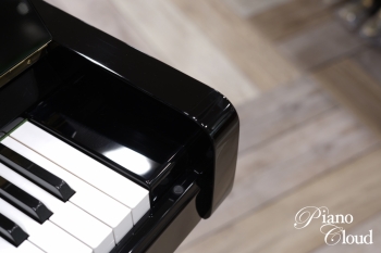 中古アップライトピアノ　MC301