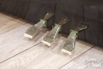 中古アップライトピアノ　MC301