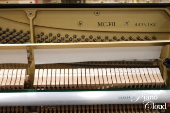 中古アップライトピアノ　MC301