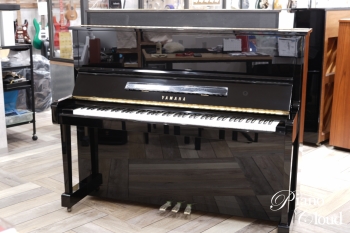 中古アップライトピアノ　MC301