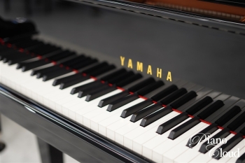 グランドピアノ C1X