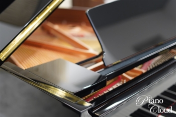 グランドピアノ C1X