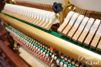 中古アップライトピアノW106B