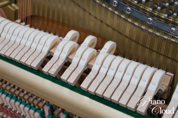 中古アップライトピアノ U300