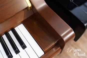中古アップライトピアノ YU10Wn