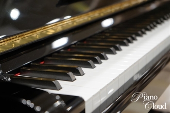 中古アップライトピアノ　U10Bl