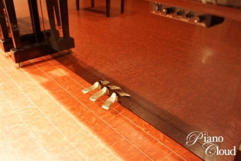 中古アップライトピアノYS10SB