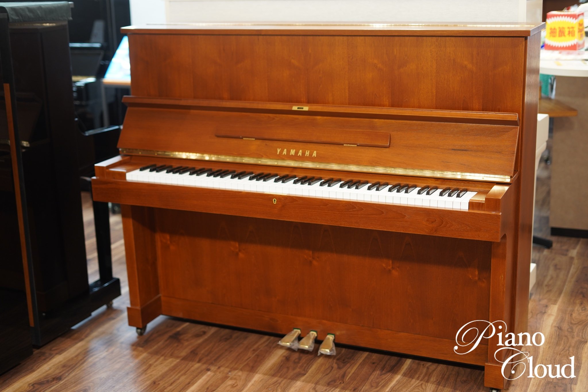 中古アップライトピアノ W103
