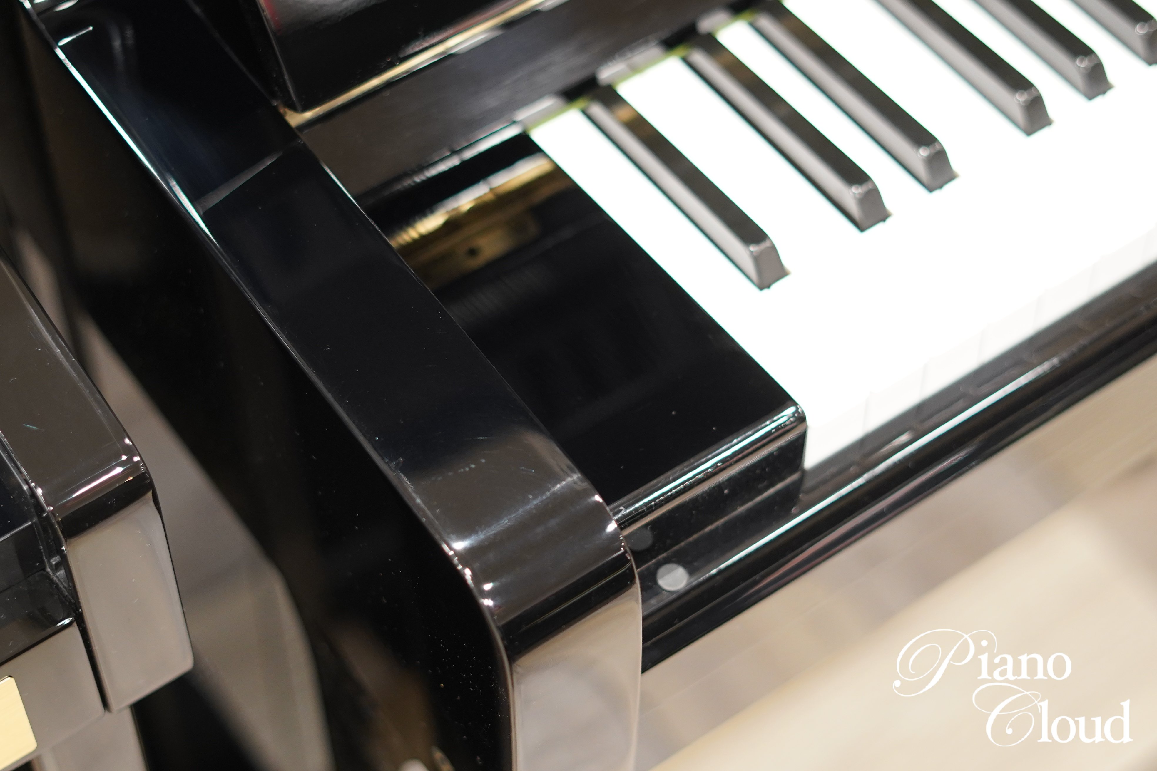 中古アップライトピアノ　U1H