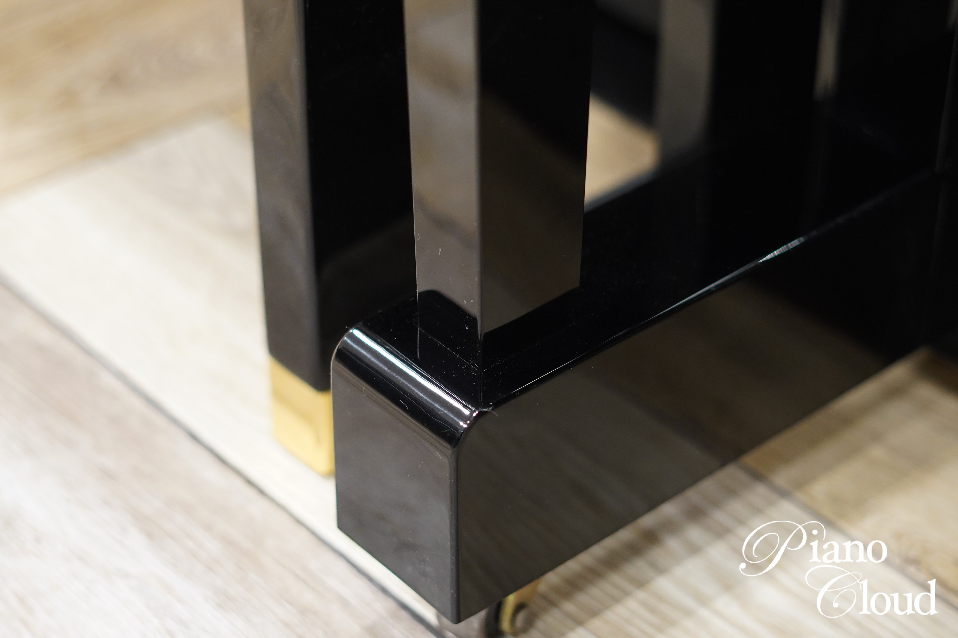 中古アップライトピアノ　U1H