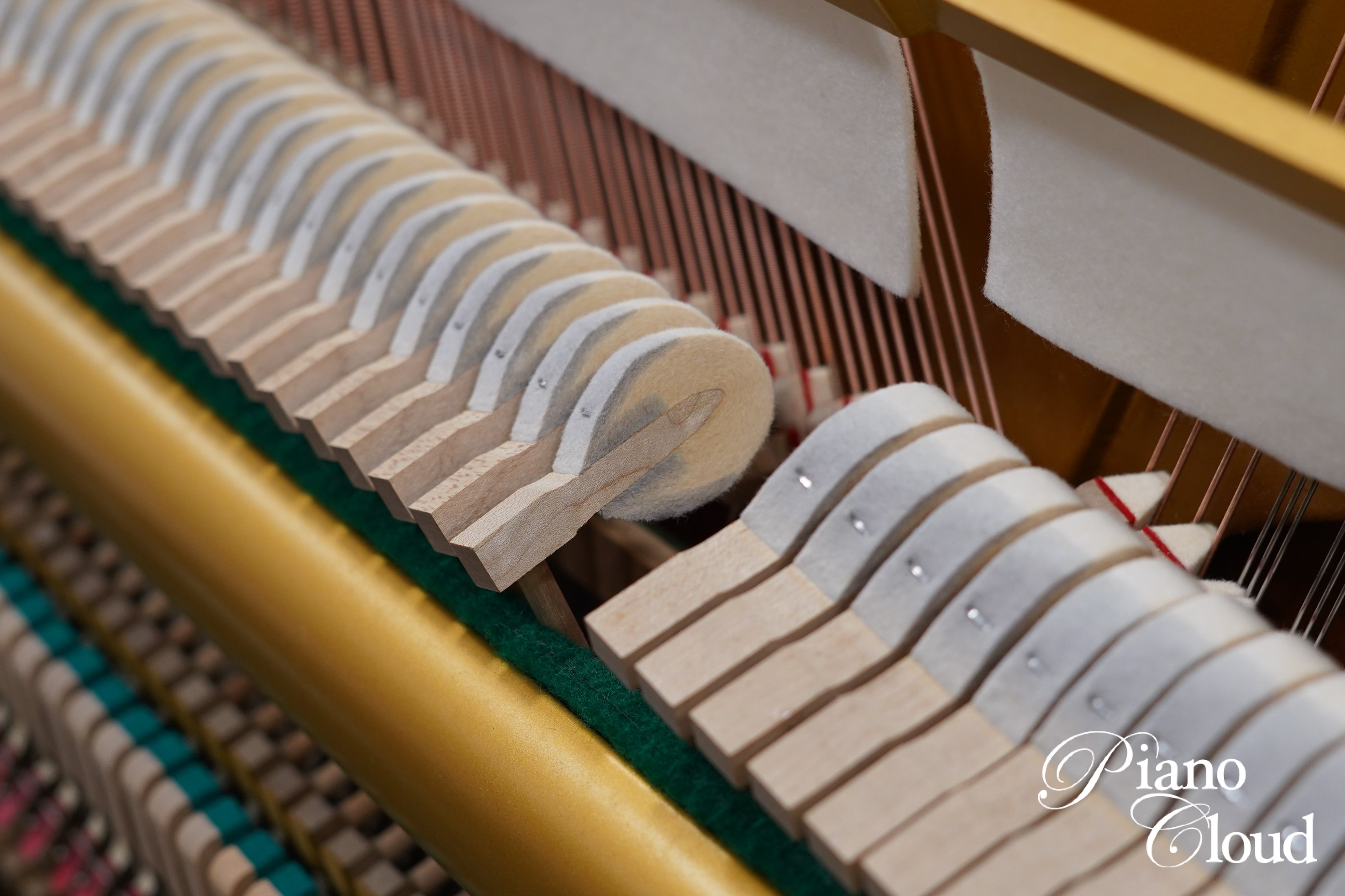 中古アップライトピアノ　U1H