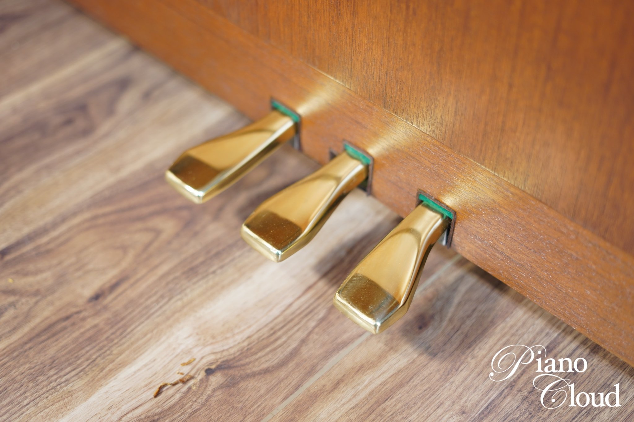 中古アップライトピアノ W107BT