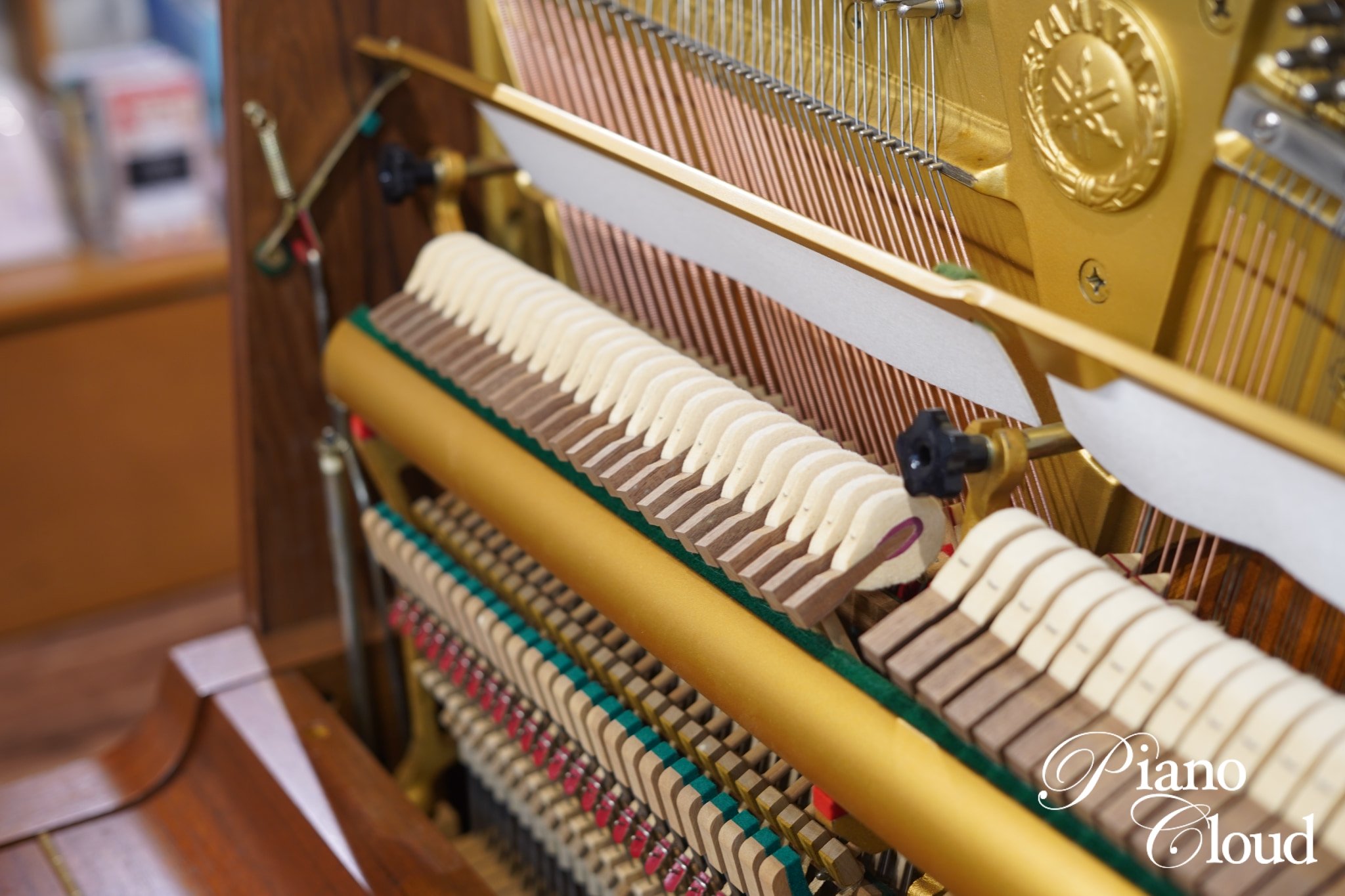 中古アップライトピアノ W107BT