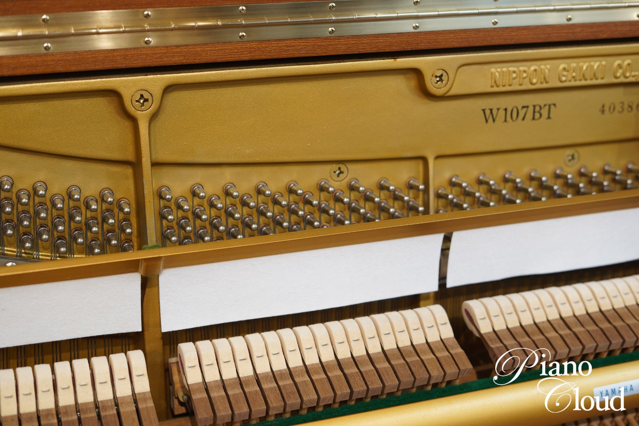 中古アップライトピアノ W107BT