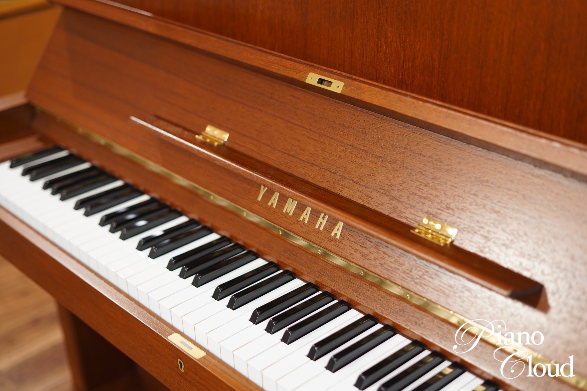 中古アップライトピアノ W107BT