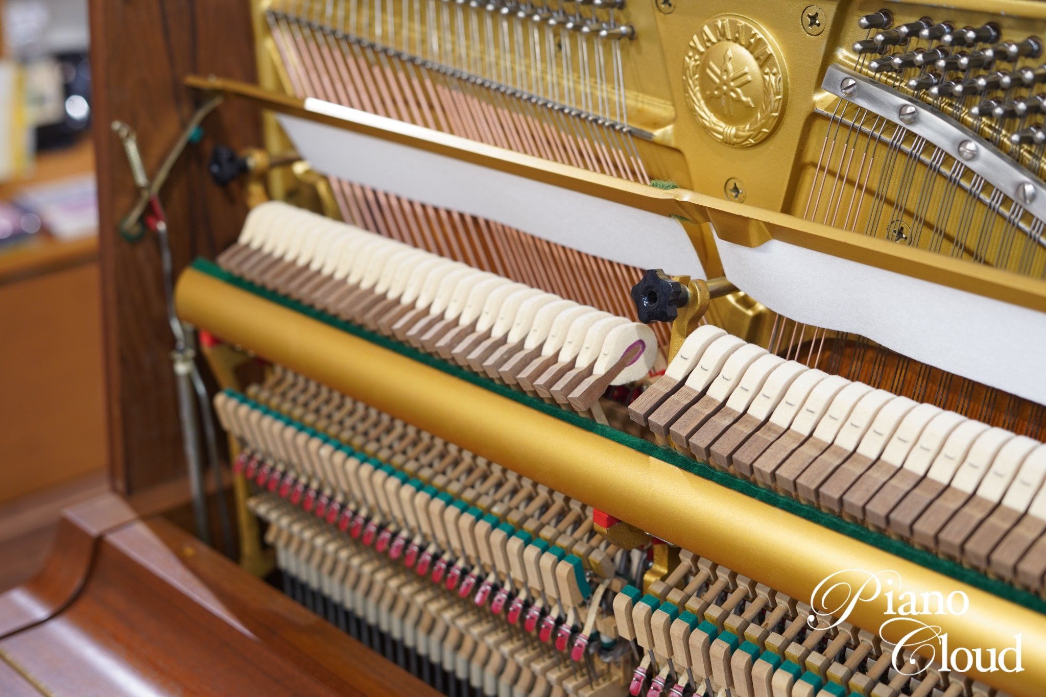 中古アップライトピアノ W107BT