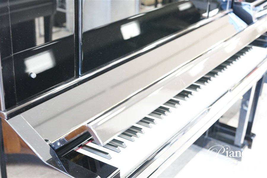 中古アップライトピアノ YU10