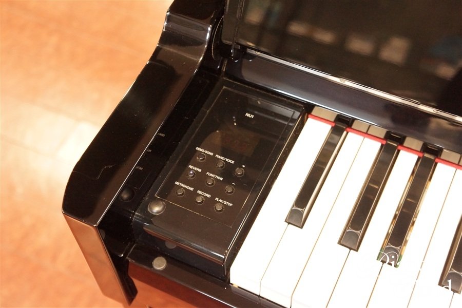 中古ハイブリッドピアノNU1