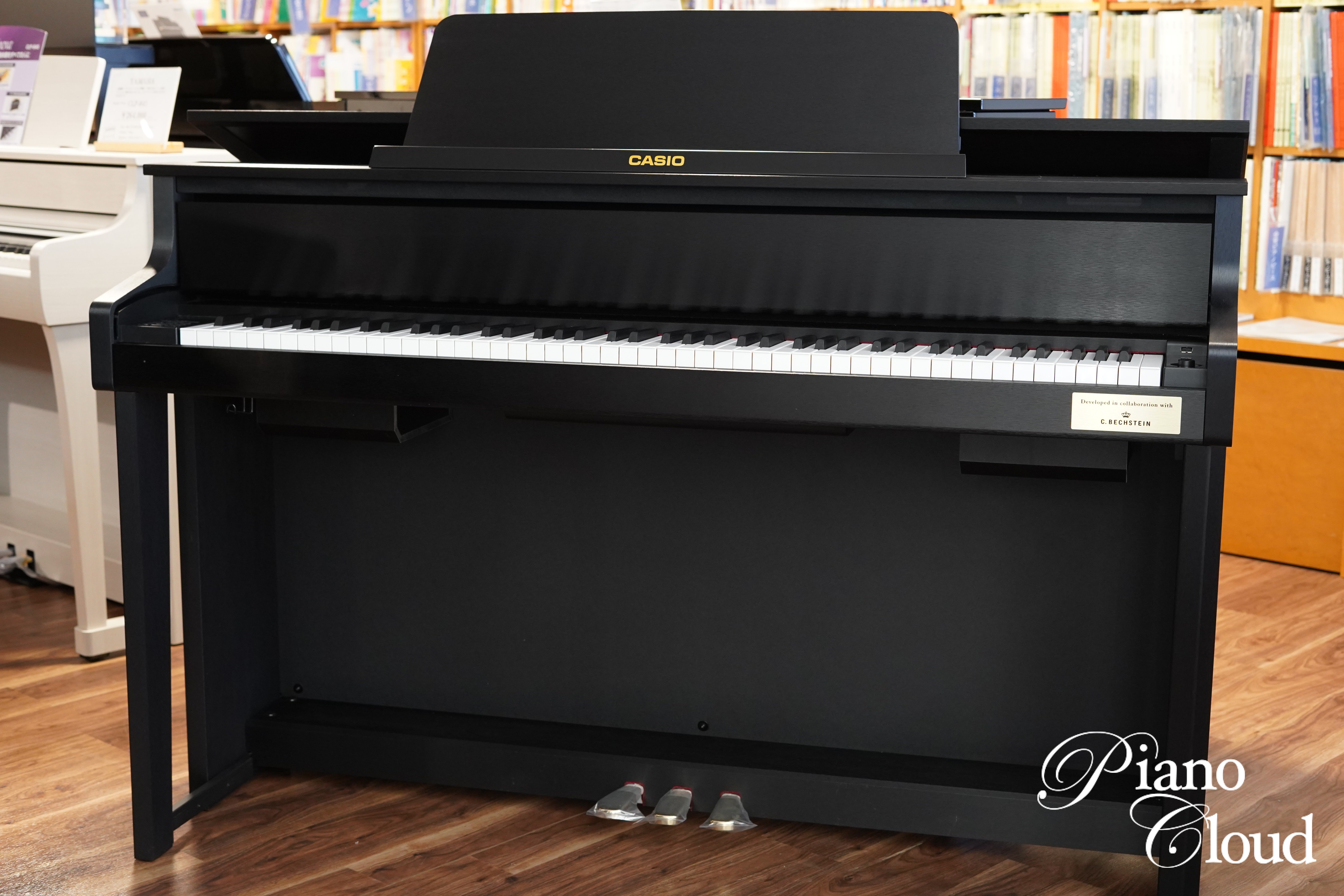 中古電子ピアノ GP300BK