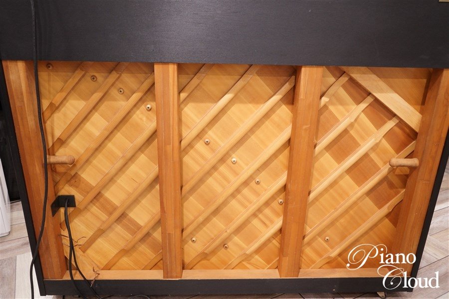 中古アップライトピアノ　YM10SXGZ