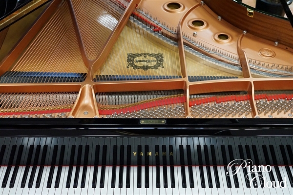 グランドピアノ C1X