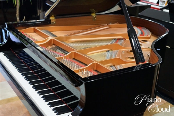 グランドピアノ C1X