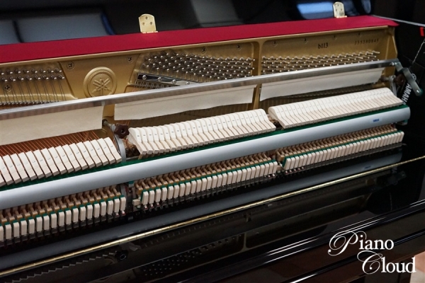 アップライトピアノ b113